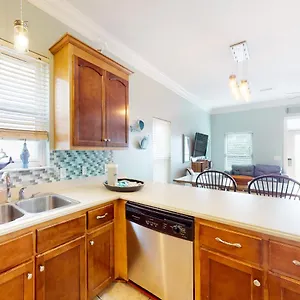 https://shore-beats-workin.panamacity-beachhotels.com